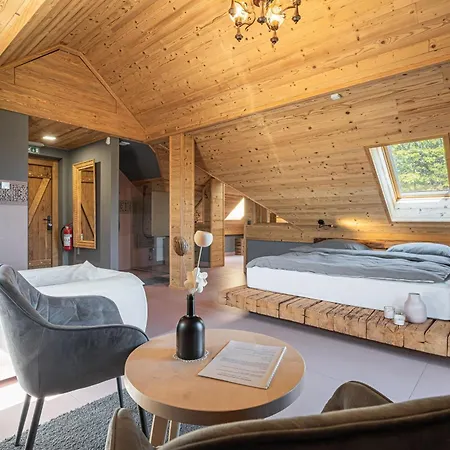 Hotel Spalnica Luxury - Happy *